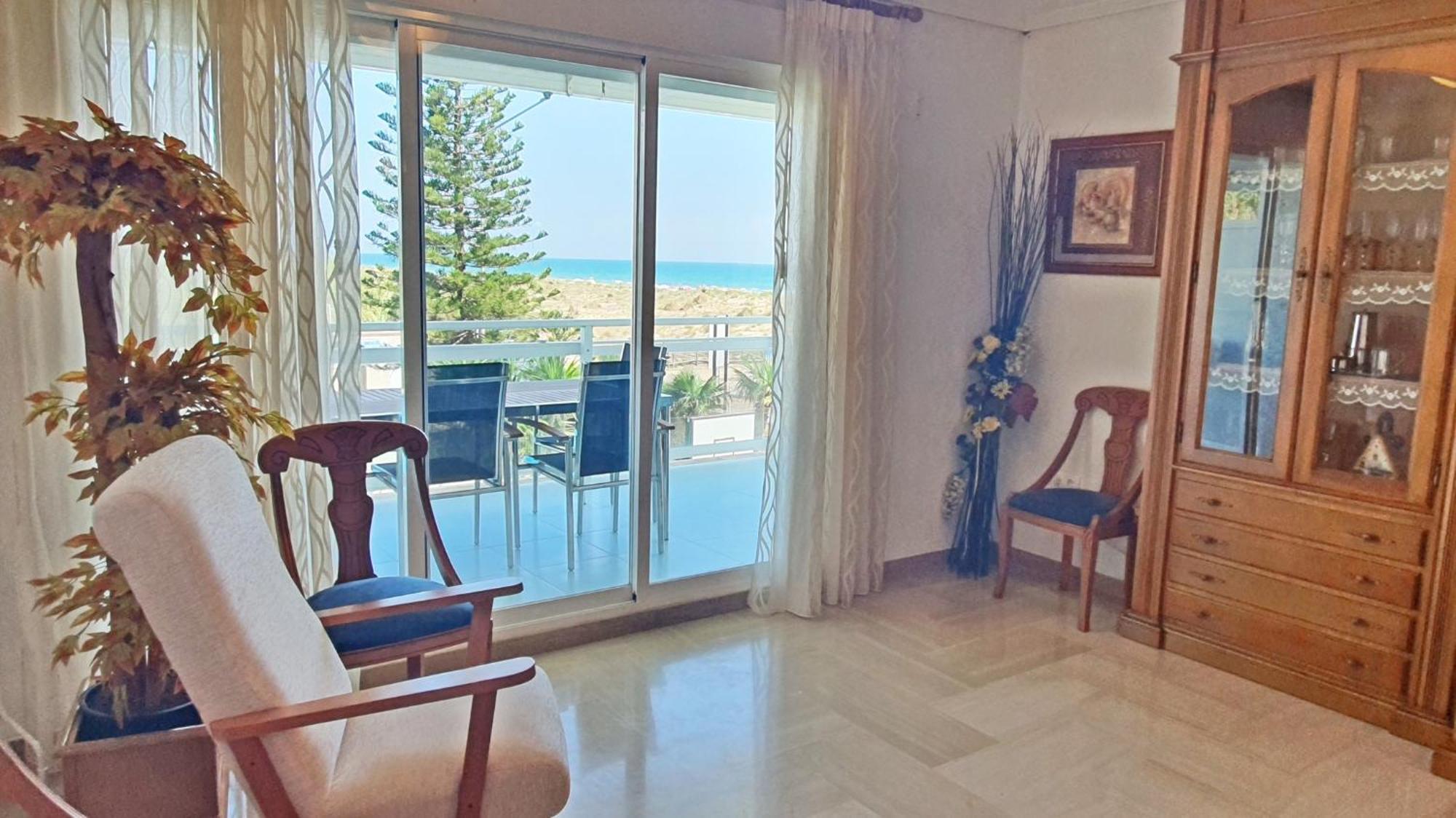 Aigua Blava Primera Linea - Alquiler Solo Familias Playa de Gandia 外观 照片