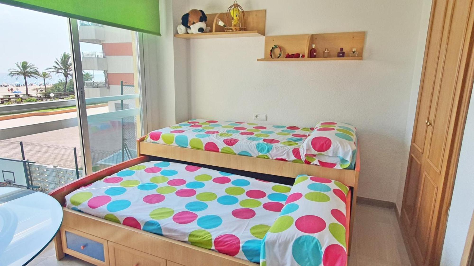 Aigua Blava Primera Linea - Alquiler Solo Familias Playa de Gandia 外观 照片