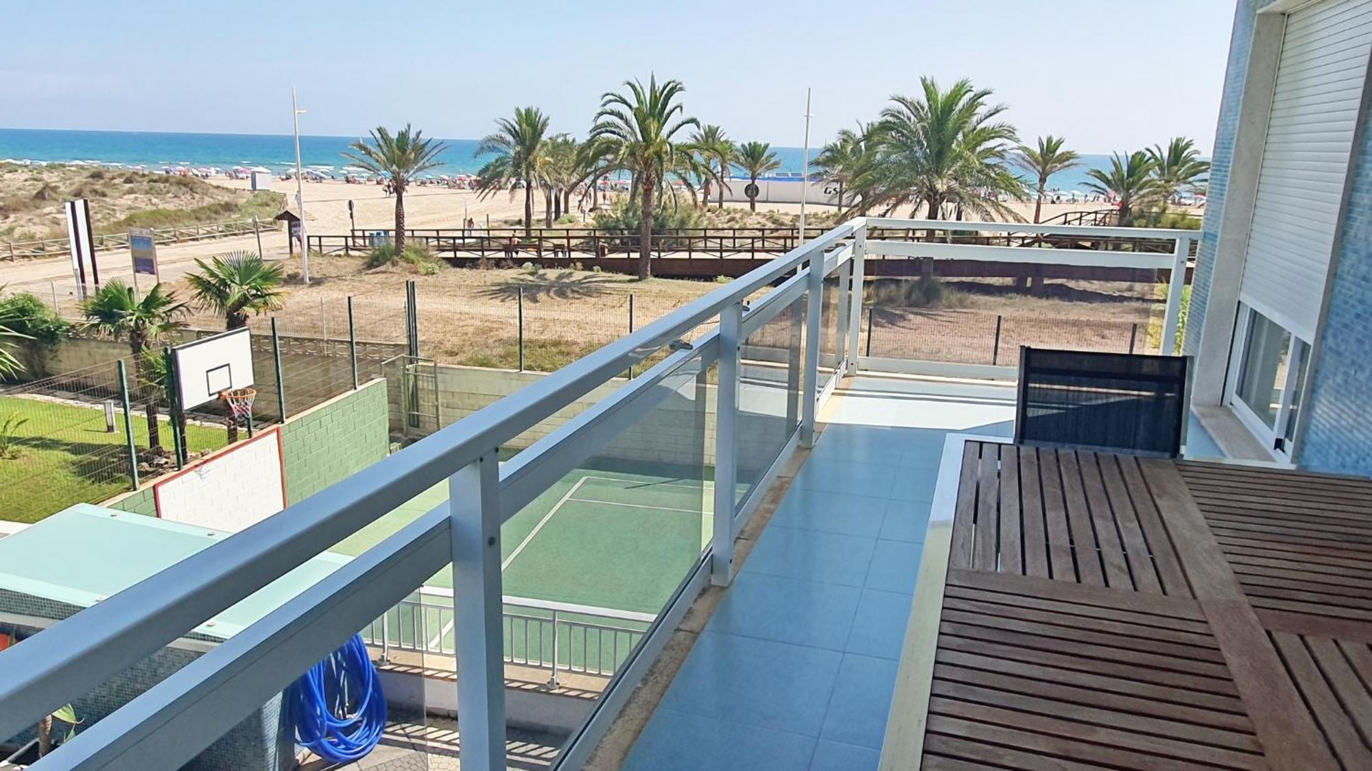 Aigua Blava Primera Linea - Alquiler Solo Familias Playa de Gandia 外观 照片