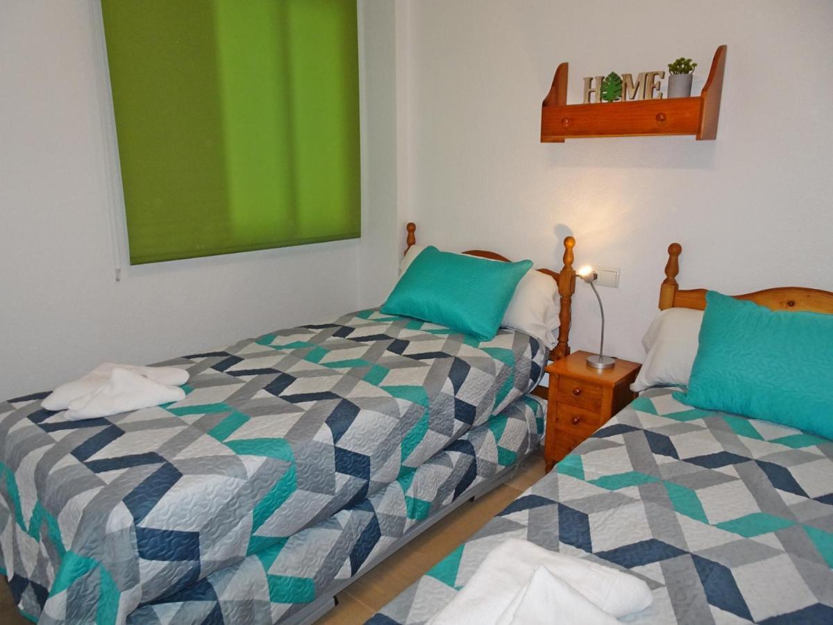 Aigua Blava Primera Linea - Alquiler Solo Familias Playa de Gandia 外观 照片